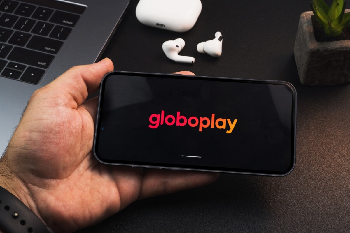 No Globoplay, estão disponíveis séries que fizeram sucesso nos anos 2000 (Imagem: Diego Thomazini | Shutterstock)