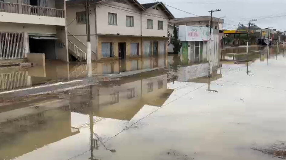 enchente Rio do Oeste