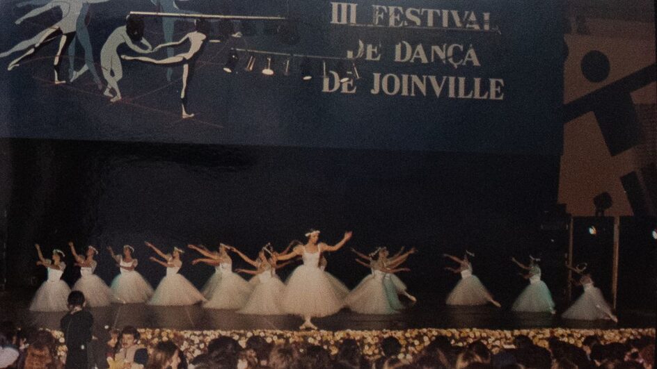 Fotos antigas mostram como era o Festival de Dança de Joinville antes de ser o maior do mundo