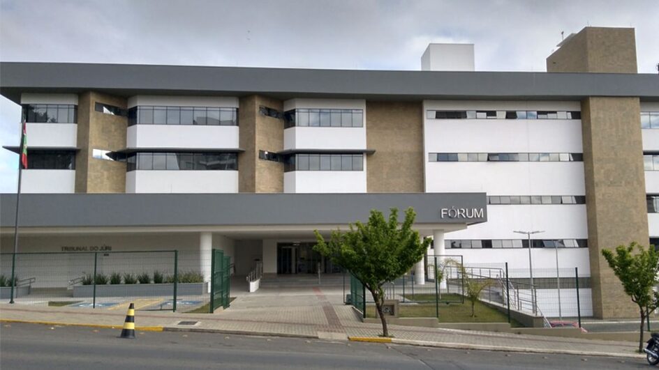 Trio é condenado a duas décadas de prisão em um dos julgamentos mais longos da história de SC
