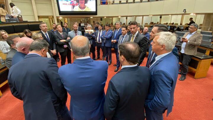 Reunião informal entre os deputads na Alesc
