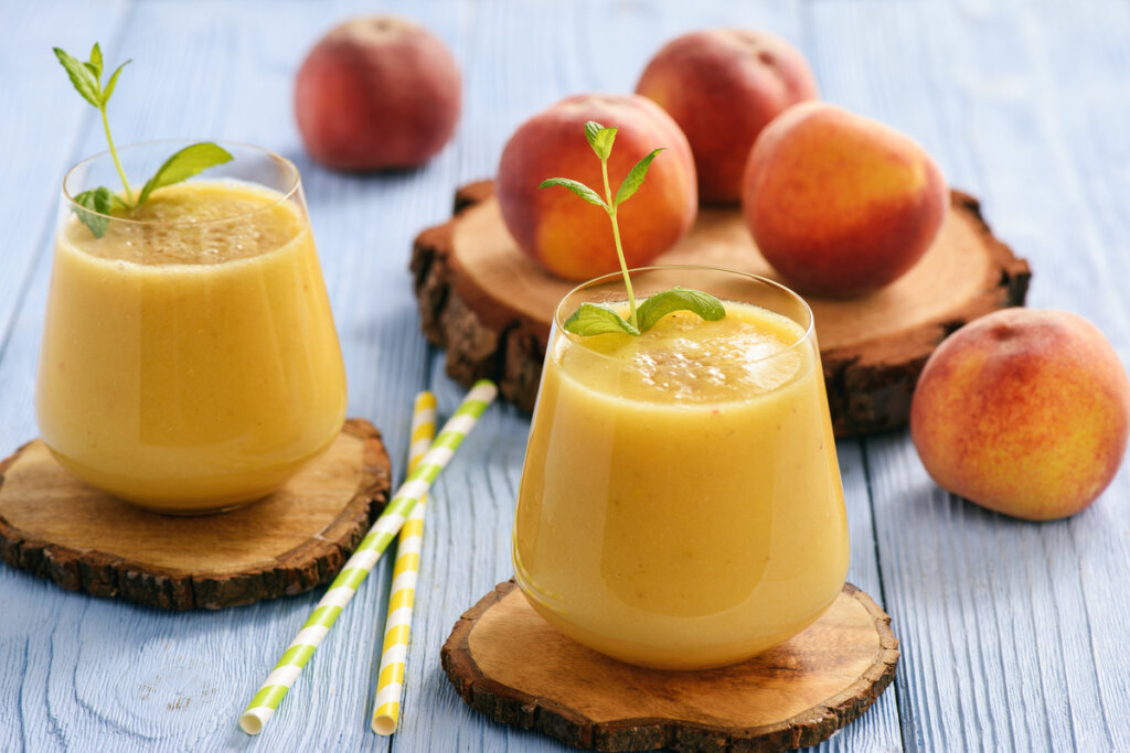 Vitamina de p&ecirc;ssego (Imagem: Cesarz | Shutterstock)