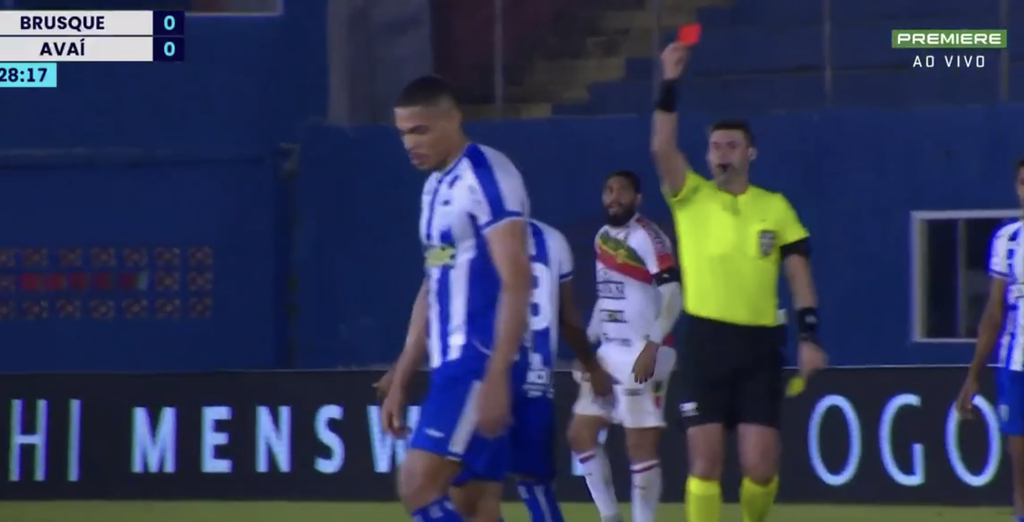 Volante Ronaldo Henrique, do Avaí, foi expulso no segundo tempo (Foto: reprodução, SPORTV Premiere)