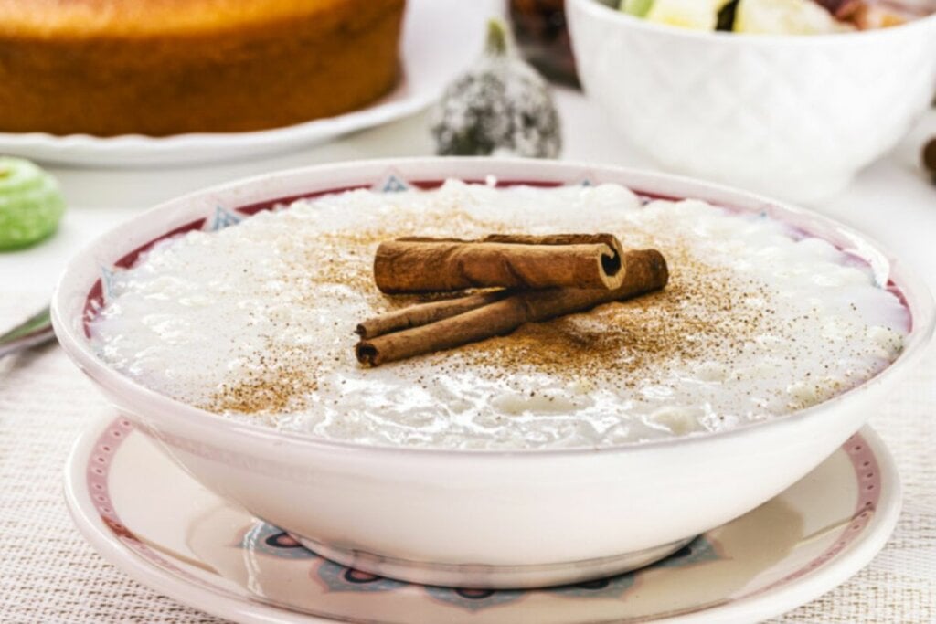 Canjica (Imagem: RHJPhtotos | Shutterstock)