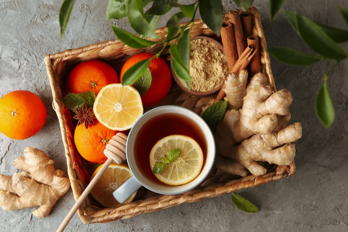 Chá de laranja com gengibre (Imagem; AtlasStudio | Shutterstock)