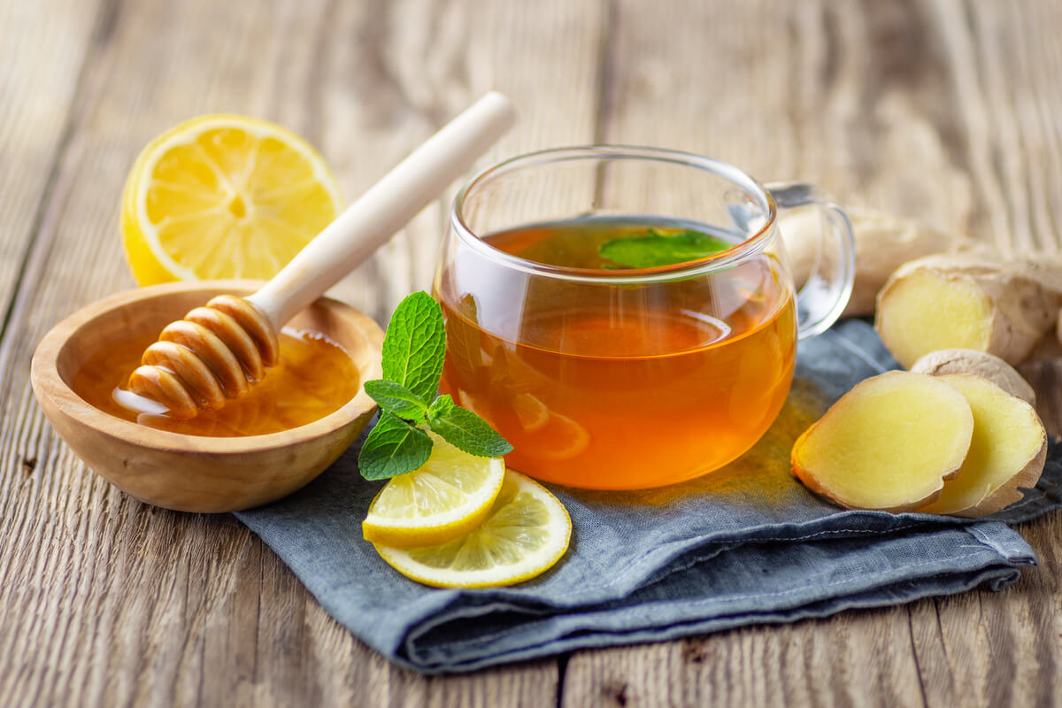 Chá de limão, mel e gengibre (Imagem: JoyStudio | Shutterstock)
