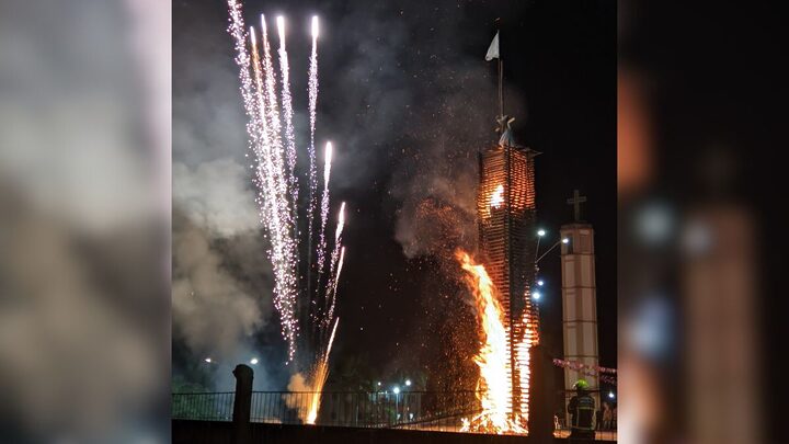 Cidade de SC prepara fogueira de 15 metros para festa de São João (5)