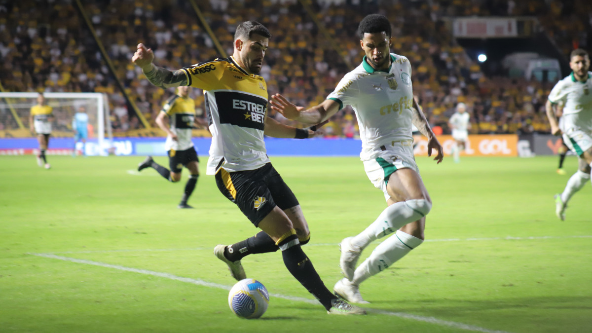 Criciuma jogou contra o Palmeiras e agora enfrenta o Cuiaba