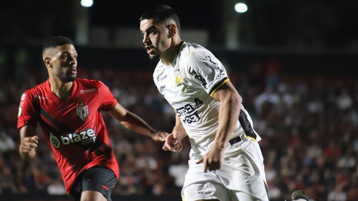 Criciúma vira contra o Atlético-GO (Foto: Celso da Luz, Criciúma)