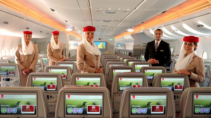 Emirates faz seleção para comissários de bordo em Florianópolis; saiba como se inscrever