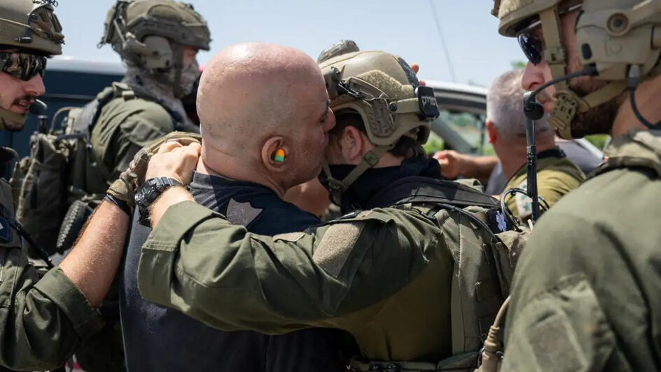 Exército israelense anuncia libertação de quatro reféns em Gaza