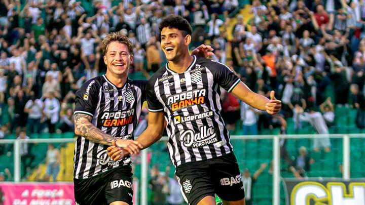 Figueirense volta a vencer na Série C contra o Confiança.