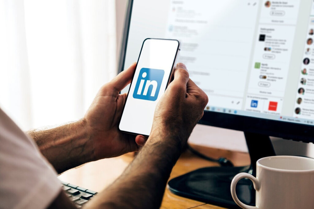 LinkedIn permite interações com diversos setores (Imagem: Alex Photo Stock | Shutterstock)