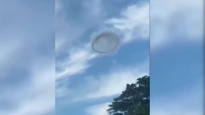 OVNI foi avistado por moradores no céu de Valencia, na Venezuela