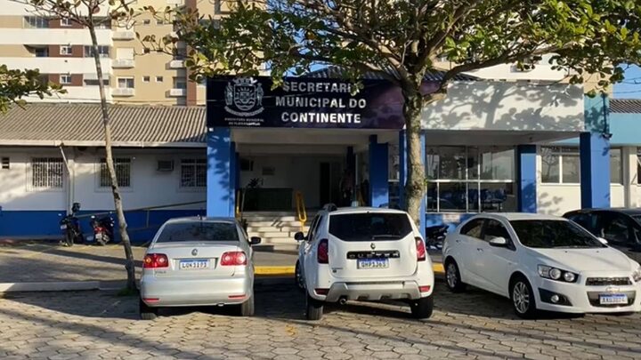 Operação Presságio teve mandados cumpridos na Secretaria do Continente, em Florianópolis (Foto: Zé Maia, CBN Floripa)