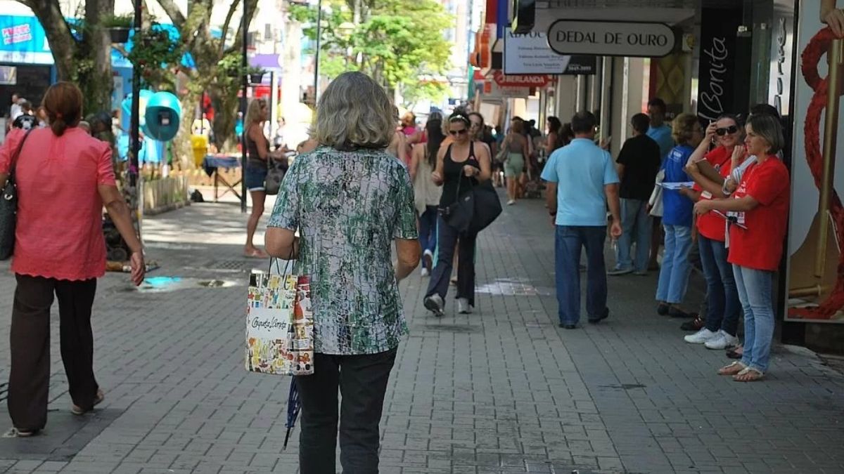 Dia dos Namorados movimenta e economia de cidades de SC