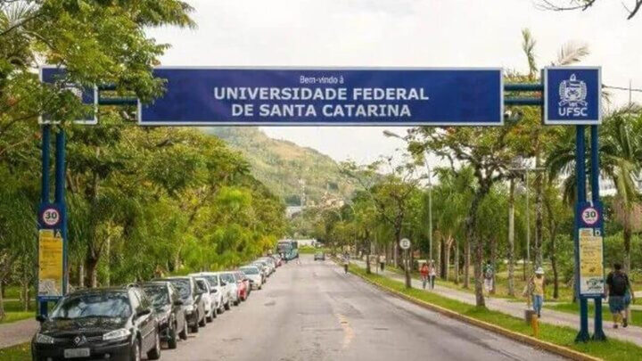 Servidores da UFSC rejeitam nova proposta do governo e decidem manter a greve