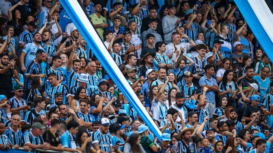 Torcedores do Grêmio durante o Grenal (Foto: Lucas Uebel, Grêmio)