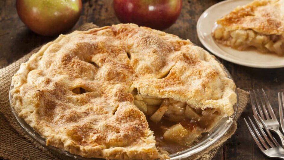 Torta de maçã (Imagem: Brent Hofacker | Shutterstock)