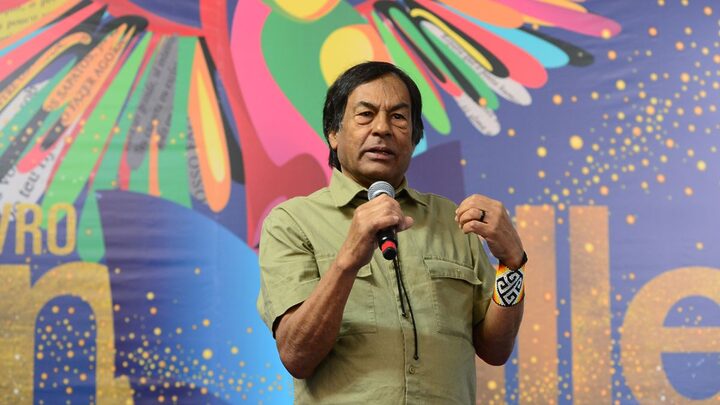 Ailton Krenak esteve presente na Feira do Livro de Joinville 2023 (Foto: Feira do Livro, Divulgação)