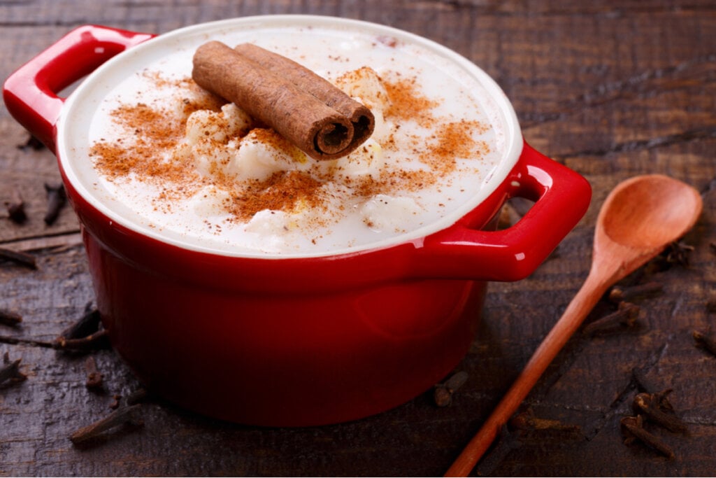 Canjica com leite condensado (Imagem: jantima | Shutterstock)
