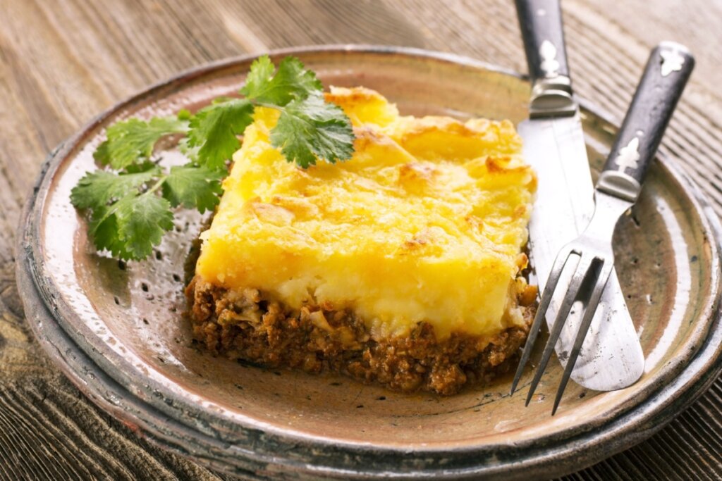 Escondidinho de carne mo&iacute;da (Imagem: hlphoto | Shutterstock)