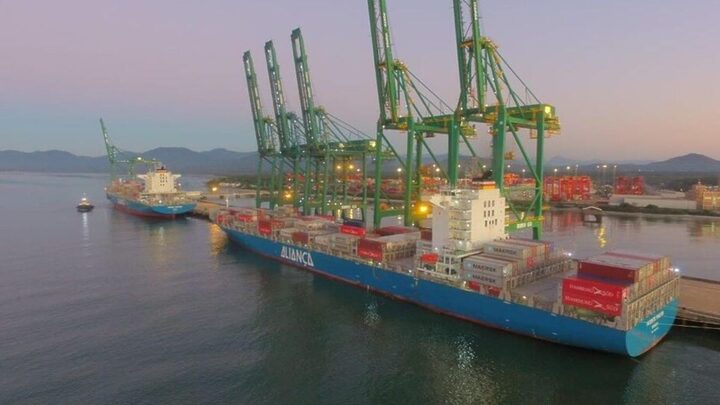 Exportações de motores elétricos e transformadores tiveram maior desempenho, com alta de 10% em SC (Foto: Porto de Itapoá, Divulgação)