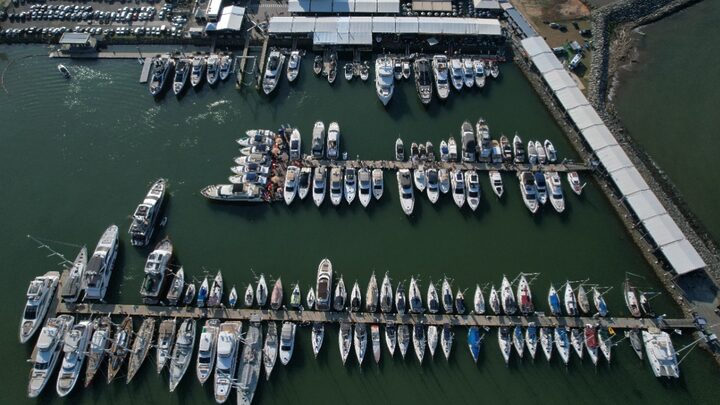 Iates na Marina Itajaí