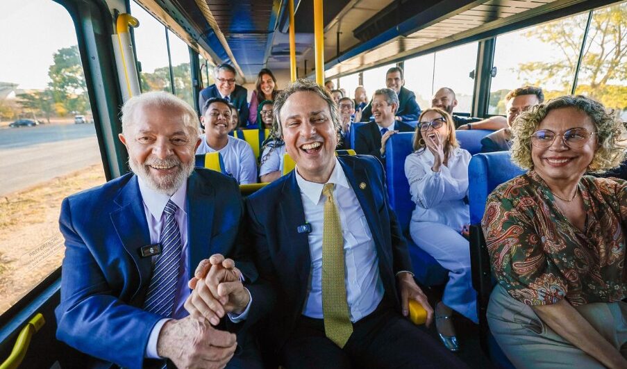 Lula, Camilo Santana e Ana Paula Lima