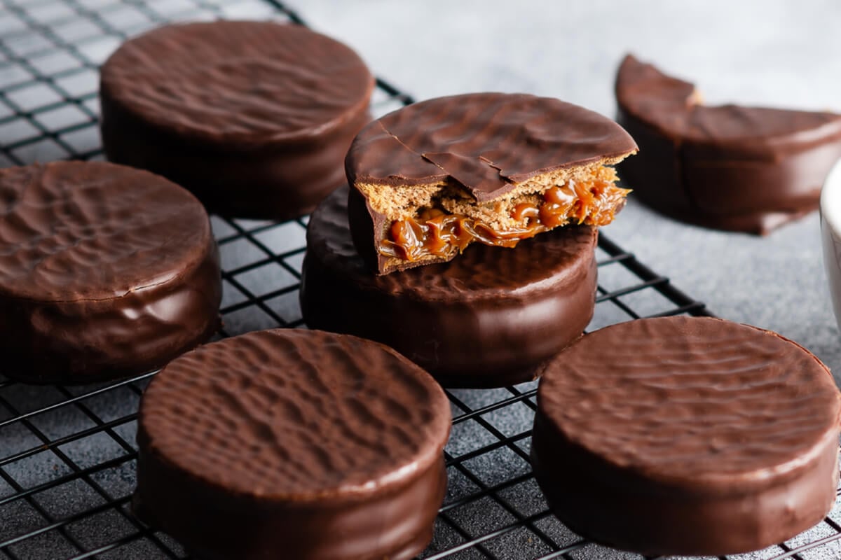 Alfajor de chocolate (Imagem: Cecilia Di Dio | Shutterstock)
