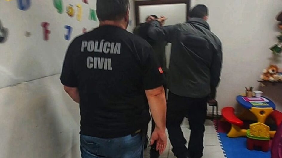 Estupro foi cometido por adolescente contra duas crianças de 7 anos.
