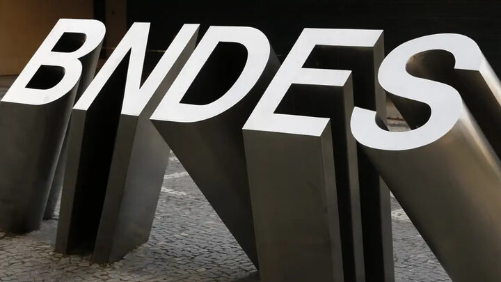 BNDES divulga edital de concurso público para 900 vagas com salário de R$ 20,9 mil
