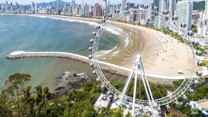 Roda gigante de Balneário Camboriú (Foto: Hildo Ramos)