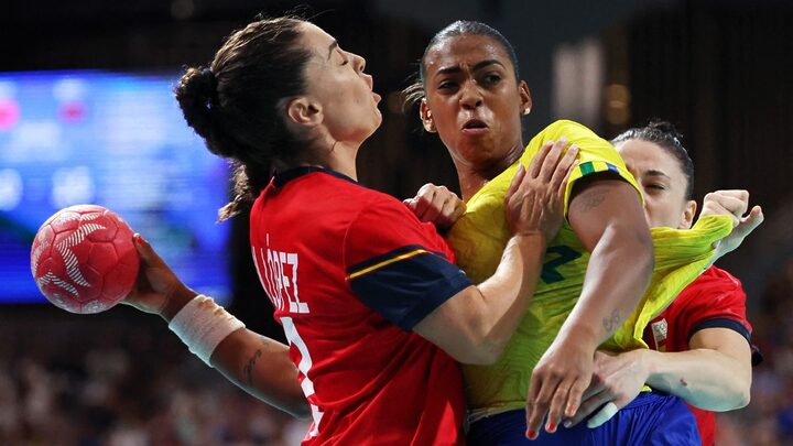 Brasil vence a Espanha na estreia do handebol feminino (Foto: REUTERS, Eloisa Lopez)