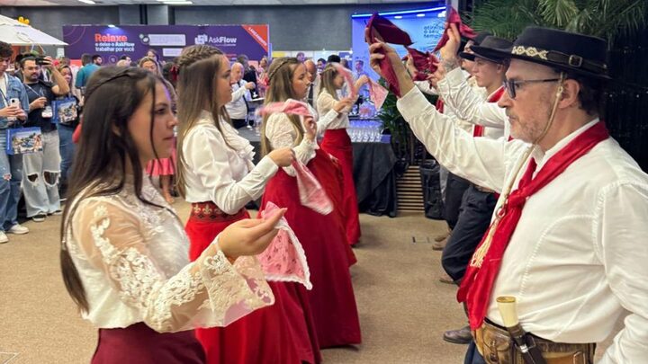 Urubici exaltou cultura gaúcha em evento de hotelaria na capital.