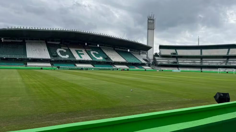 O Estádio Couto Pereira vai ser o palco de Coritiba x Chapecoense (Foto: Rayane Martins, Divulgação, GEPR)
