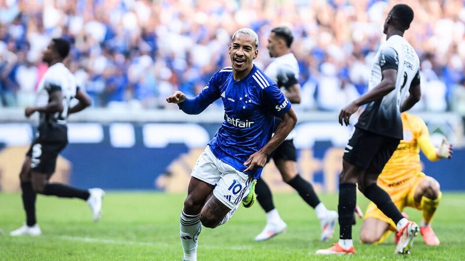 Cruzeiro vence o Corinthians (Foto: Gustavo Aleixo, Cruzeiro)