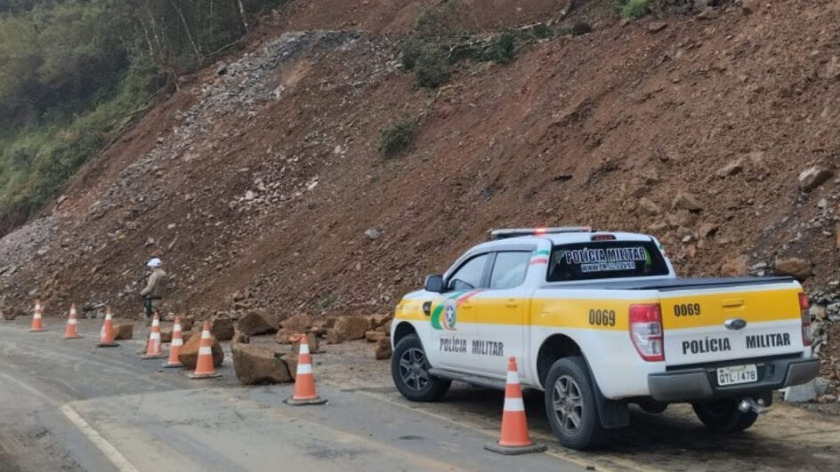 Deslizamento na Serra do Panelão