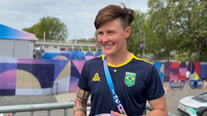 Exclusivo Raquel Kochhann fala sobre a emoção ser porta-bandeira do Brasil em Paris 2024