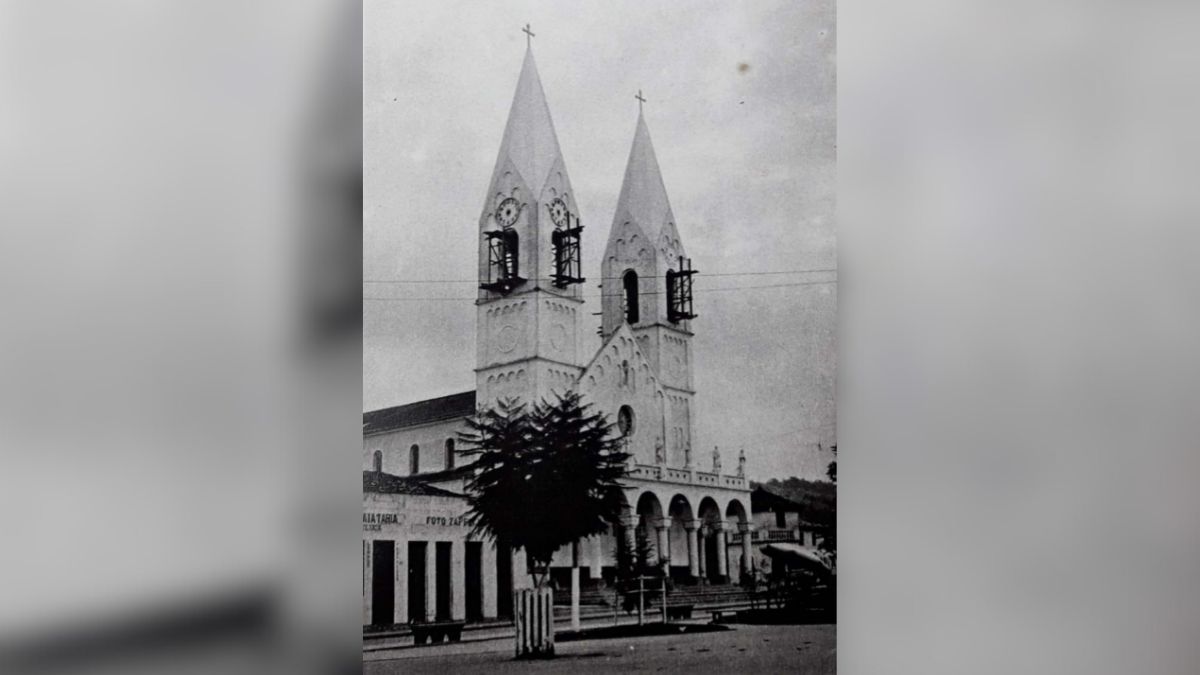 Igreja Matriz de Crici&uacute;ma &eacute; um dos principais s&iacute;mbolos da cidade.