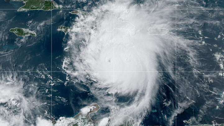 Furacão Beryl avança e deixa mortos em três países no Caribe