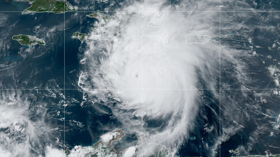 Furacão Beryl avança e deixa mortos em três países no Caribe
