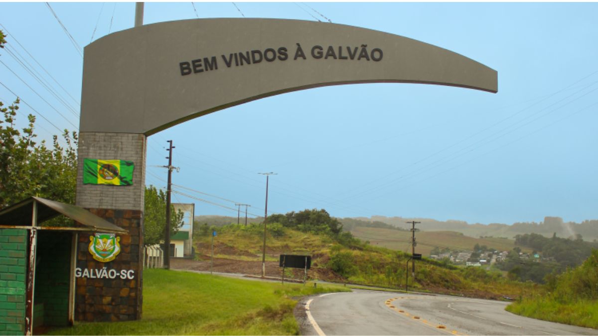 Pórtico de entrada no município de Galvão