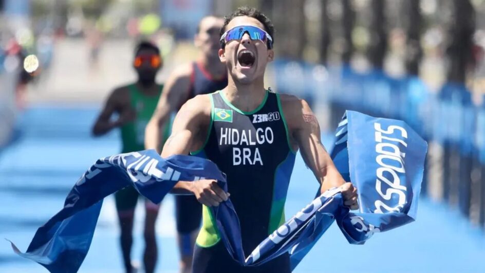 Hidalgo é um dos representantes do Brasil no triatlo em Paris 2024 (Foto: Gáspar Nobrega, COB)