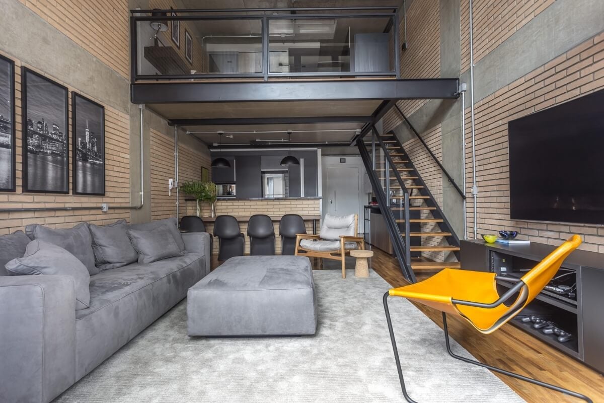 Decorar um loft é uma oportunidade empolgante para combinar estilo e funcionalidade (Projeto: Korman Arquitetos | Imagem: JP Image)