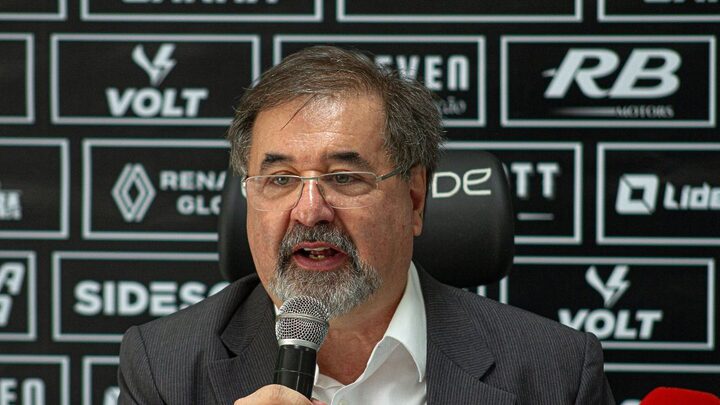 Marco Aurélio Cunha estabeleceu uma nova conversa com o torcedor do Figueirense sobre ambições da temporada 2024 (Foto: Eduardo Pauli, FFC)