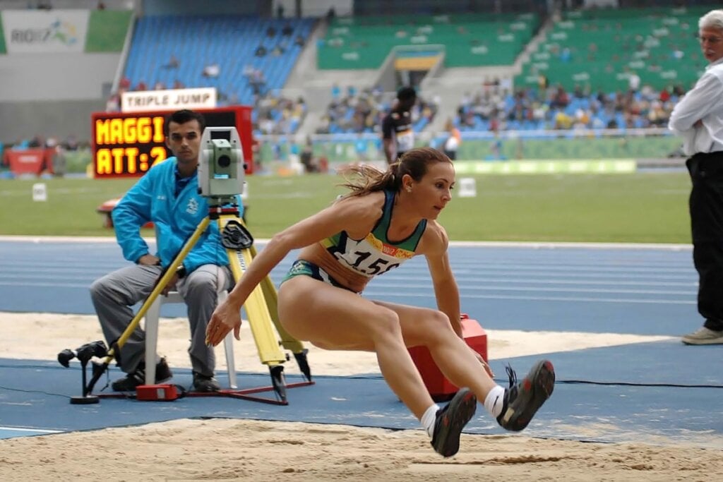 Maurren Maggi foi a primeira mulher brasileira a ganhar o ouro em uma prova individual de atletismo nas Olimpíadas de Pequim 2008 (Imagem: A.PAES | Shutterstock)