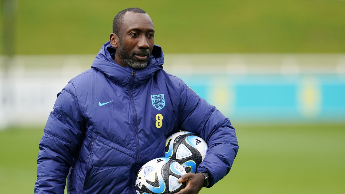 Quem é Jimmy Floyd Hasselbaink, segredo da Inglaterra contra a Holanda