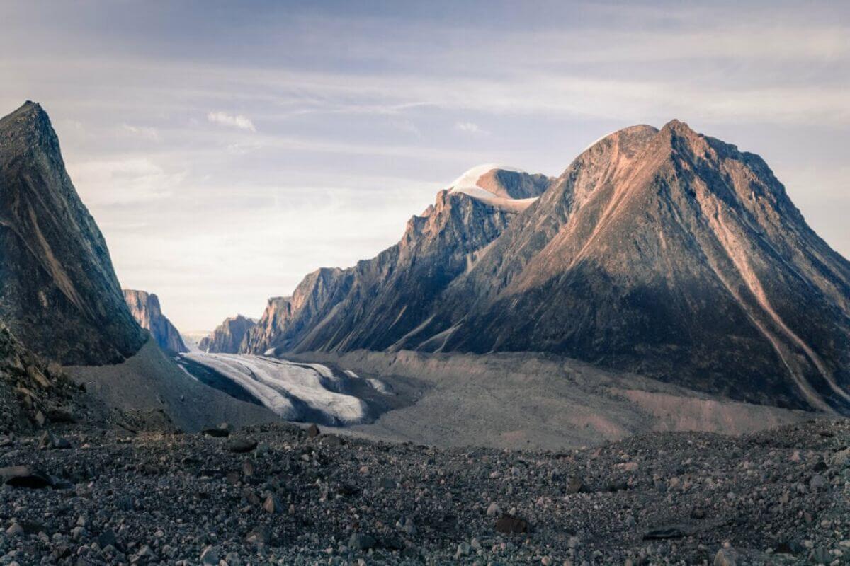 Agentes internos e externos alteram o relevo da Terra (Imagem: Petr Kahanek | Shutterstock)