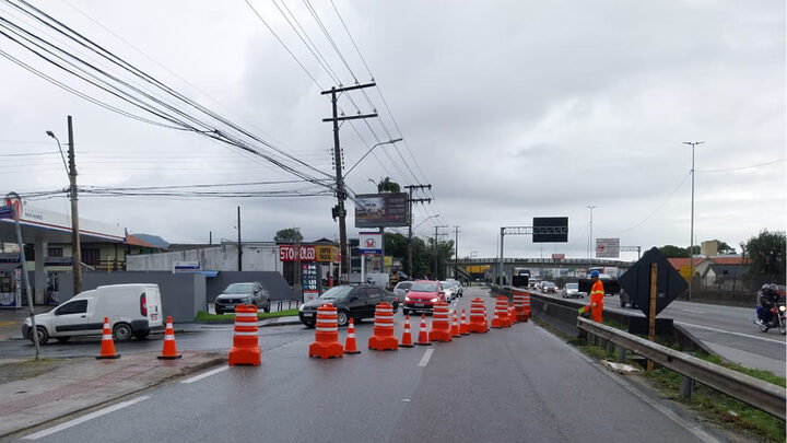 Rodovias da Grande Florianópolis sofrem com bloqueios nesta terça-feira; veja o trânsito 